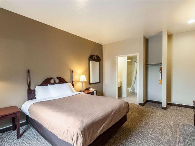 Econo Lodge Inn & Suites Middletown Εξωτερικό φωτογραφία