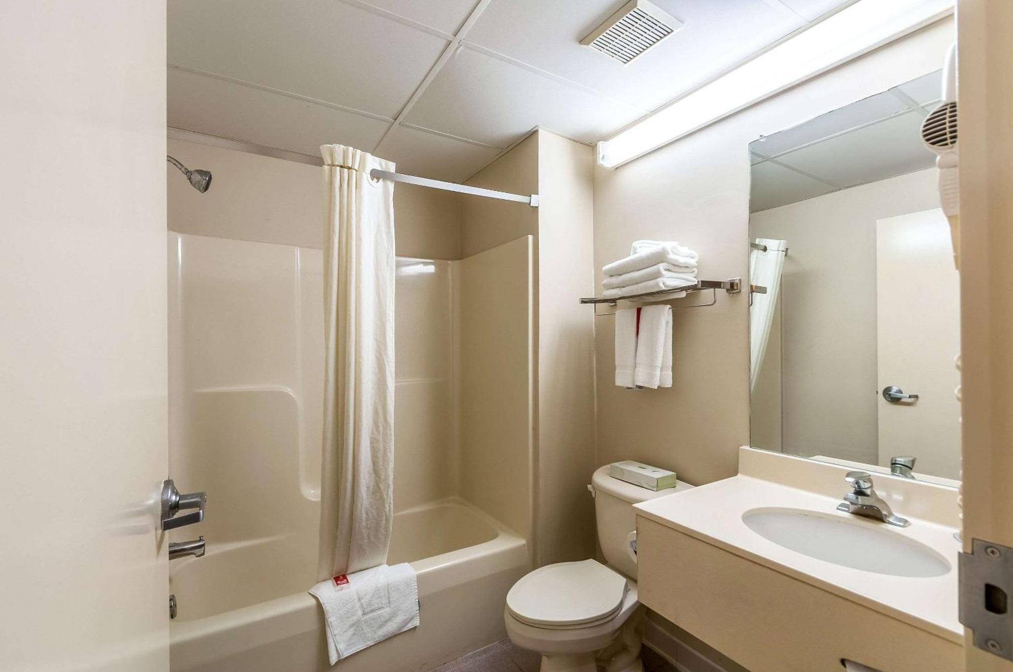 Econo Lodge Inn & Suites Middletown Εξωτερικό φωτογραφία