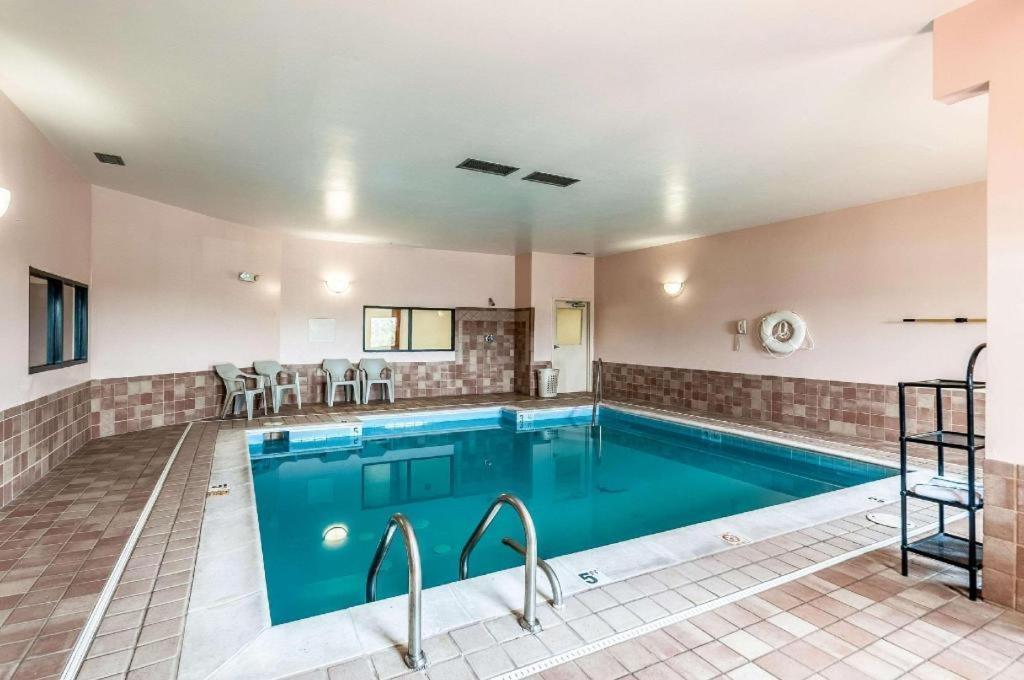Econo Lodge Inn & Suites Middletown Εξωτερικό φωτογραφία